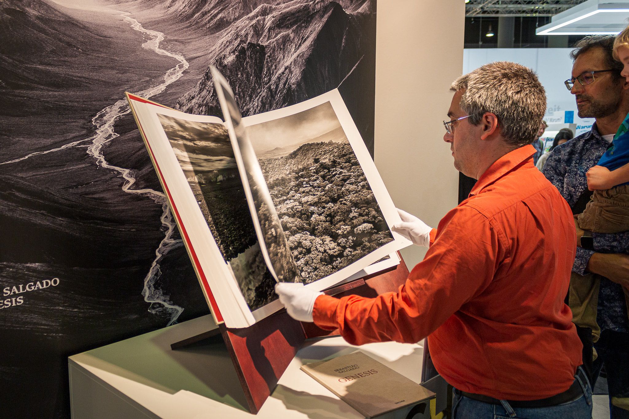 Buchmesse Frankfurt 2019 - Signierstunde TASCHEN Verlag Sebastiã Salgado