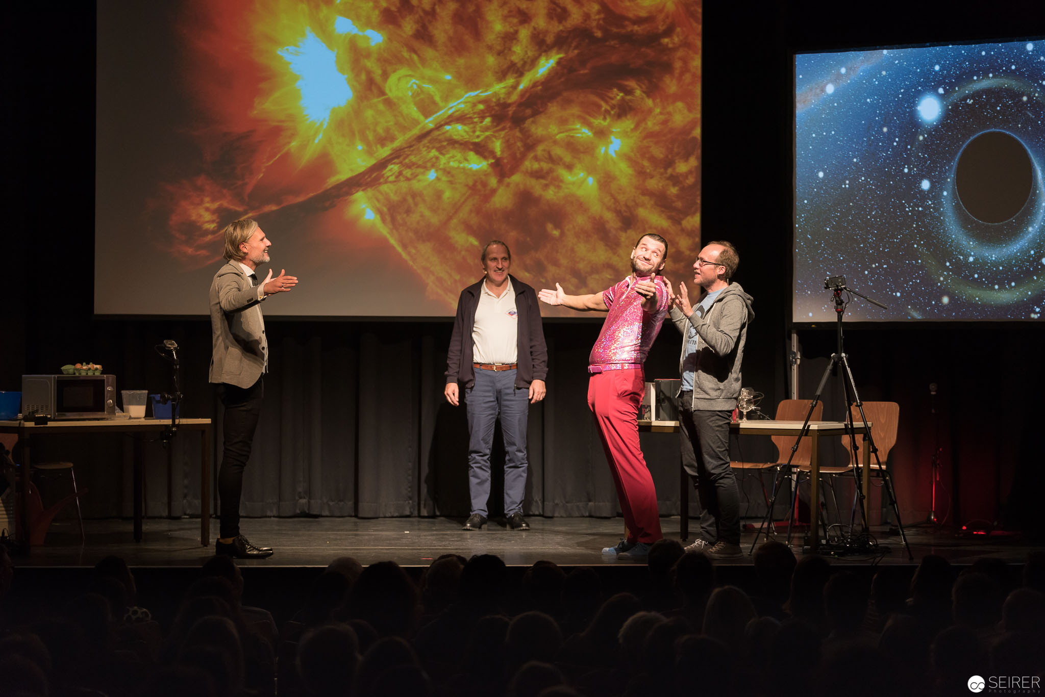 Science Busters: Warum landen Asteroiden immer im Krater?