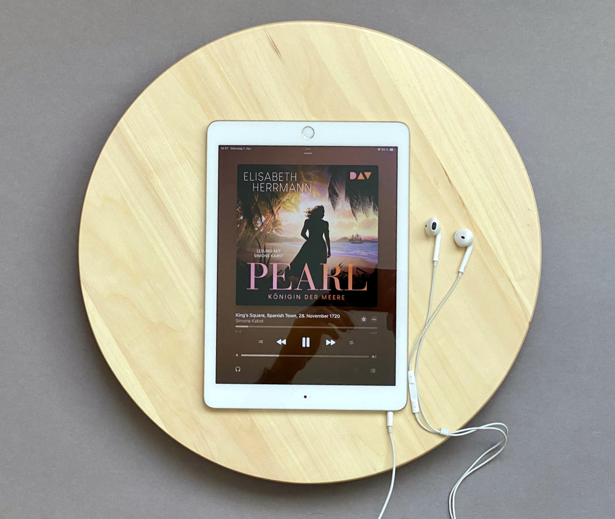 Elisabeth Herrmann: Pearl, Königin der Meere